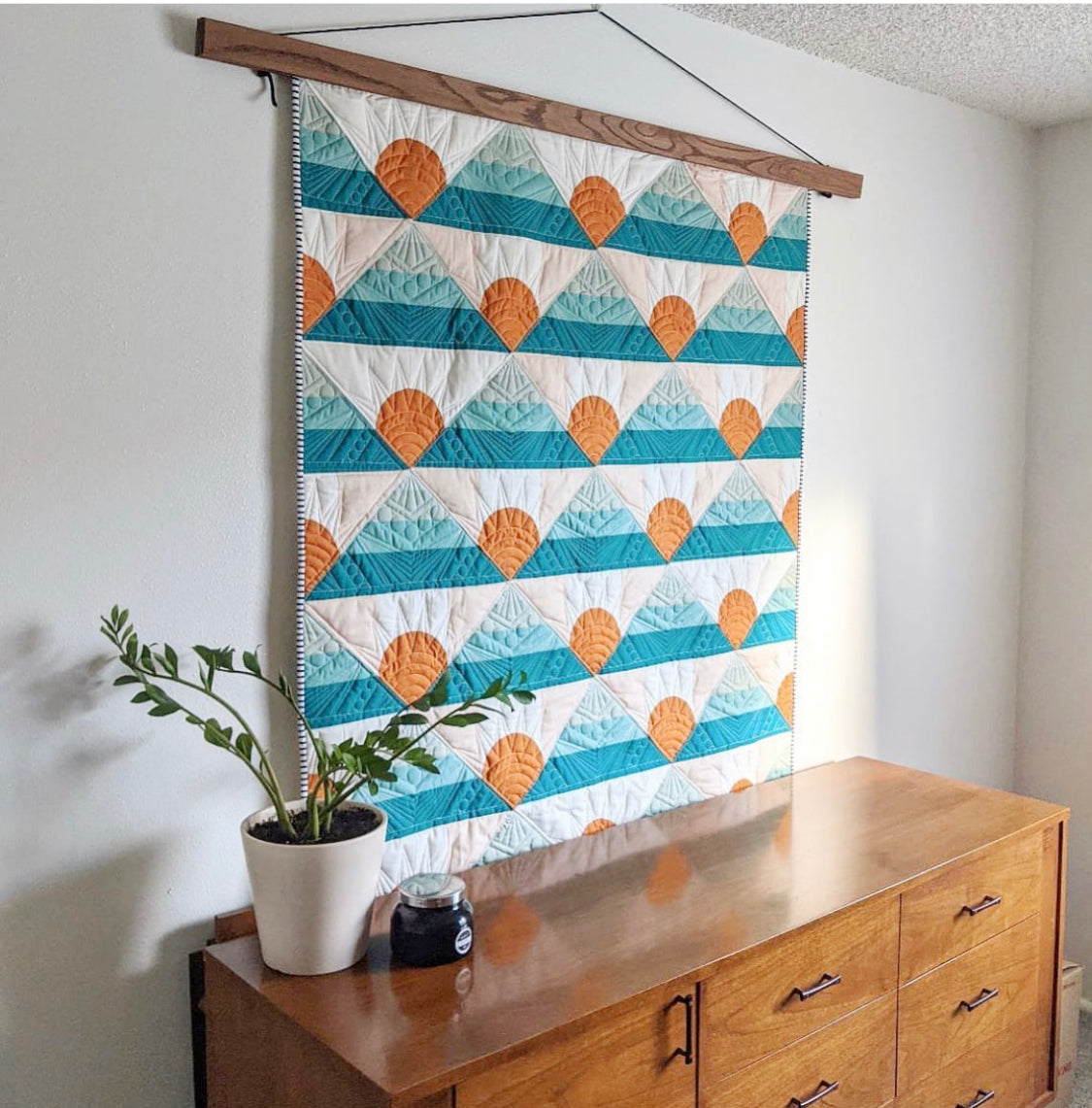 Wooden Quilt Hanger Frame (no more quilt sleeves for dowels)