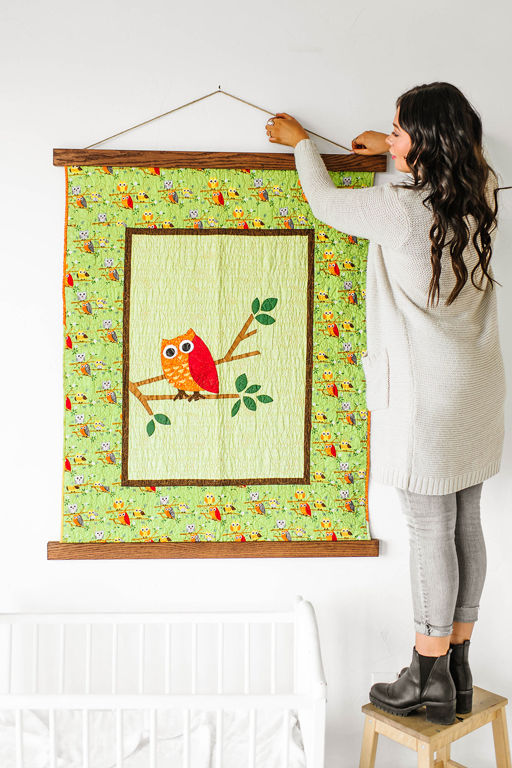 how to hang a baby quilt