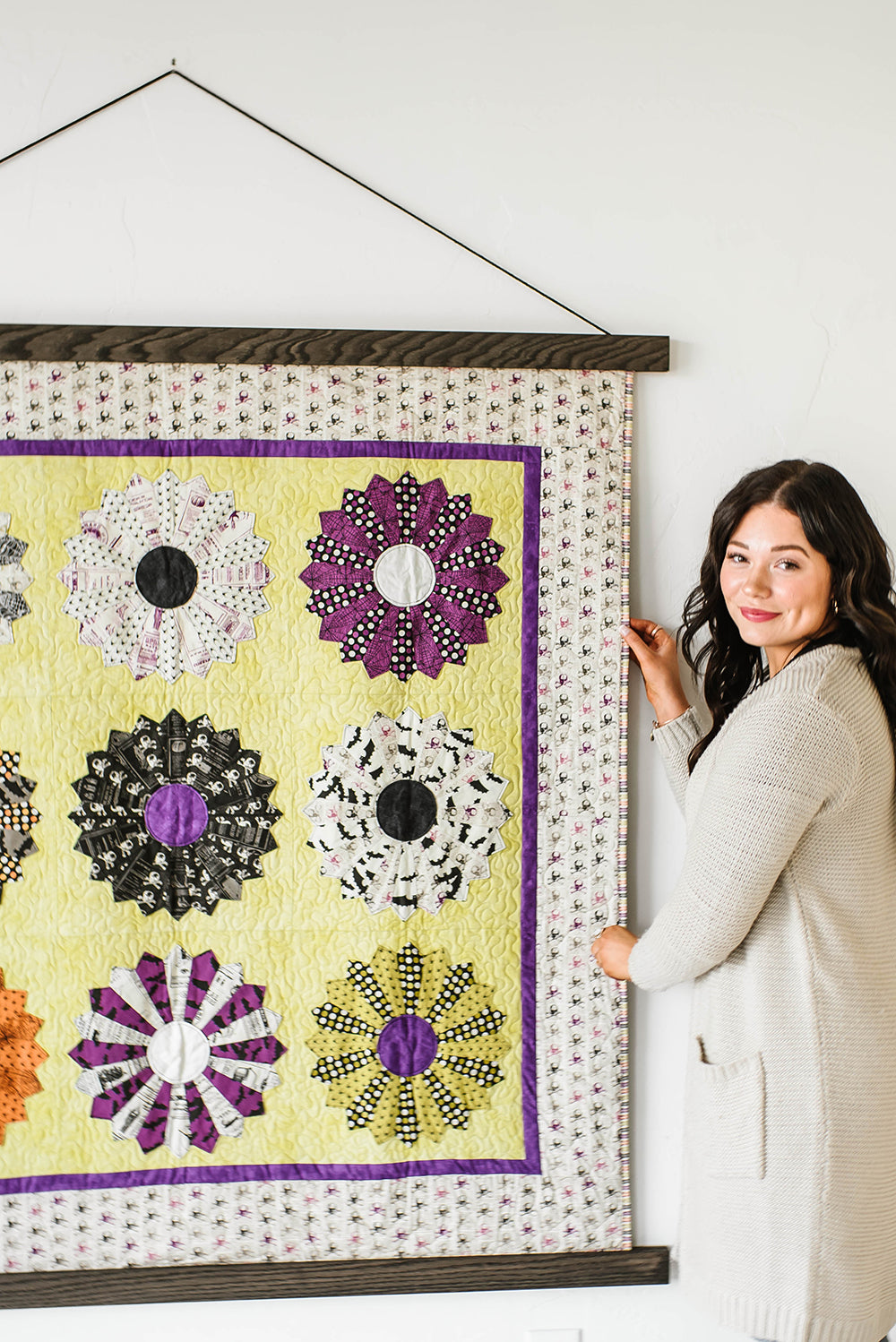 8 Incredible Quilt Hanger for 2023